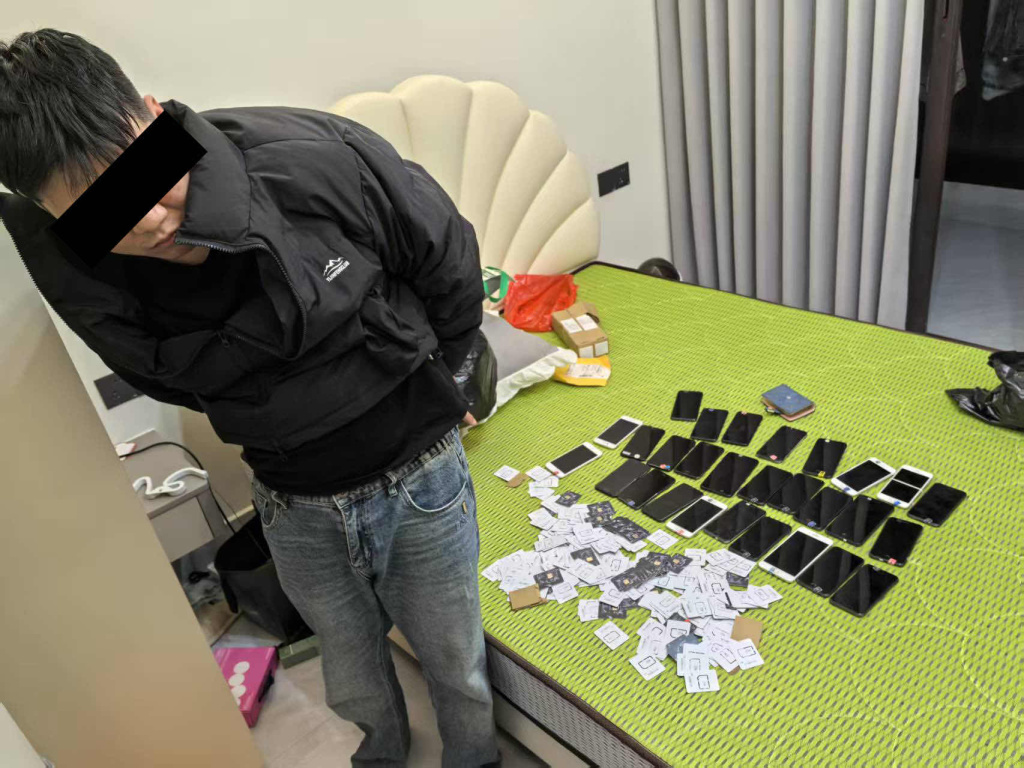 用AI生成“小姐姐”后在短视频平台引流10人电诈团伙落网(图4)