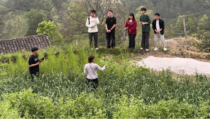 贵州大学管理学院师生到铜仁开展实践调研(图1)