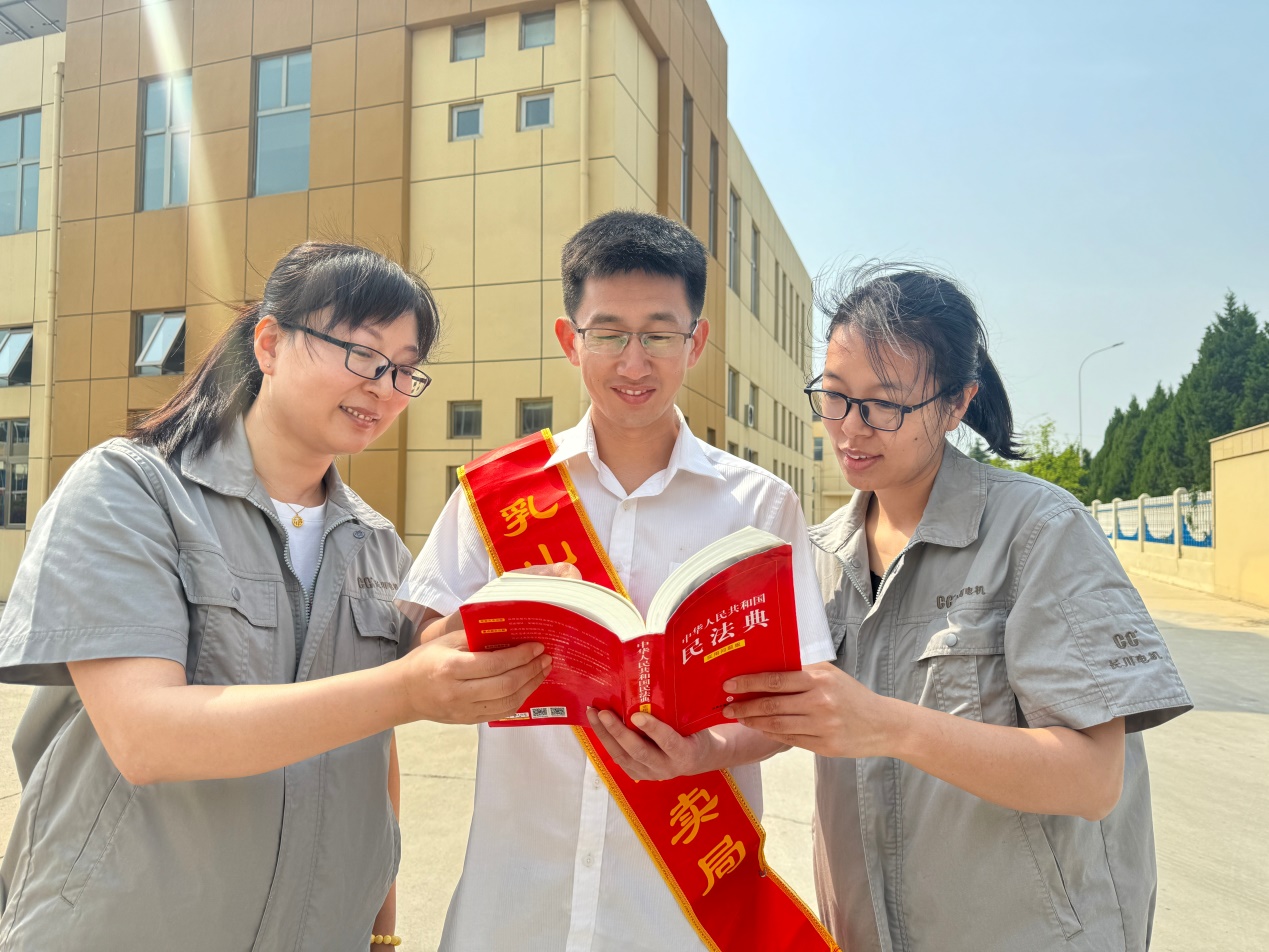 精耕普法责任田 绘就民生幸福卷(图2)