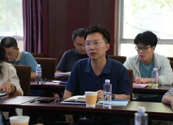 【致敬科技工作者】四川省电子学会举办第九个全国科技工作者日活动暨分支机构秘书长交流会(图5)